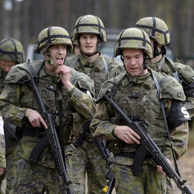 Sotilaspoliisireserviläisiä kertausharjoituksessa lokakuussa 2014.