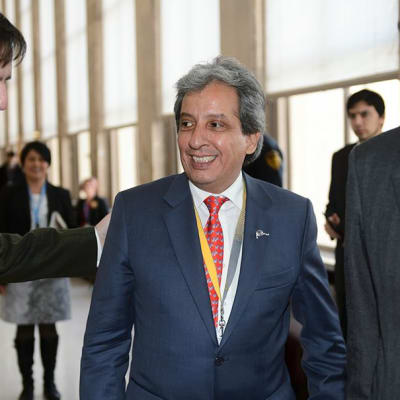 Perun ympäristöministeri Manuel Pulgar-Vidal saapui Genevessä järjestettävään ilmastokokoukseen 8. helmikuuta.