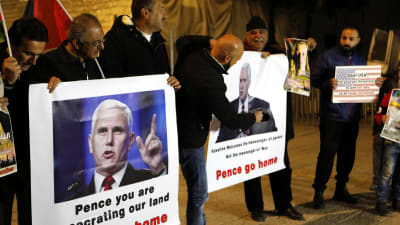 Palestinier i Betlehem protesterar mot den amerikanska vicepresidenten Mike Pences besök i Mellanöstern