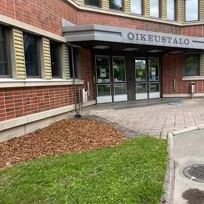 Porin oikeustalo.