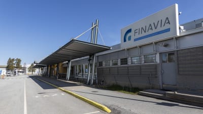 Kokkola-Pietarsaaren lentoaseman terminaali. 
