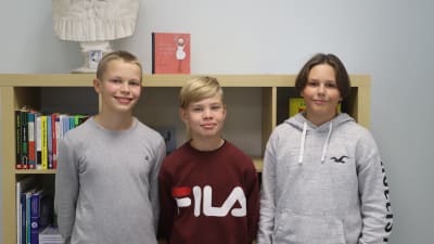 Jonas, Neo och Arthur, elever i Sirkkala skola.