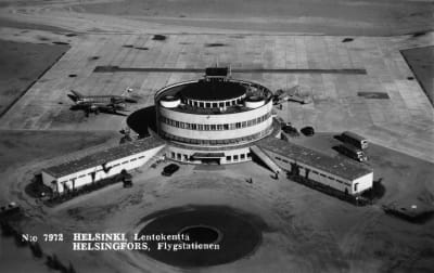 Malmin lentoasema vuonna 1950. Postikortti.