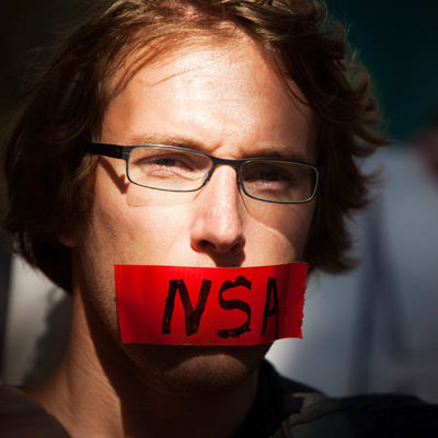 Mielenosoittajat vastustivat NSA:n harjoittamaa teleurkintaa Washingtonissa 27. lokakuuta.