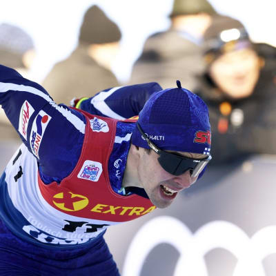 Ristomatti Hakola kuvassa