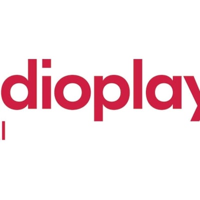 Radioplayer Suomi -palvelun logo, punainen teksti valkoisella pohjalla.