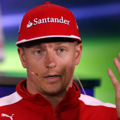 Kimi Räikkönen puhui lehdistötilaisuudessa