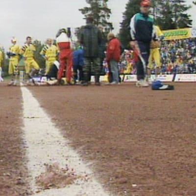 Superpesisfinaali vuodelta 1994.