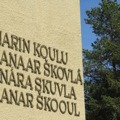 Inarin koulun neljällä kielellä