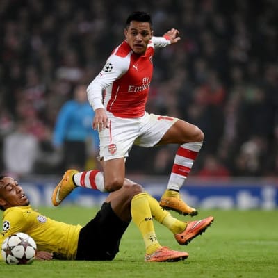 Arsenalin Alexis Sanchez oli oivalla pelipäällä Dortmundia vastaan