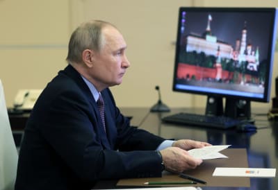 Venäjän presidentti Vladimir Putin osallistuu uusien ja kunnostettujen liikenneinfrastruktuurien avajaisiin videokonferenssin välityksellä Moskovassa Venäjällä 13.12.2022.