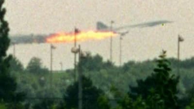 Concord i flammor som sen störtar