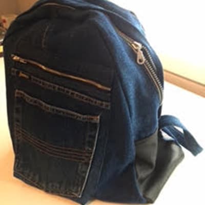 Ryggsäck av gamla jeans