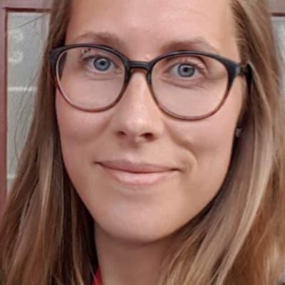 Linn Hentschel har undersökt flickors och pojkars sjungande i musikundervisningen. 