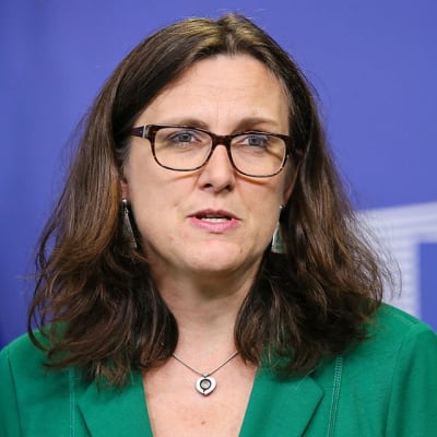 Cecilia Malmström lehdistötilaisuudessa.