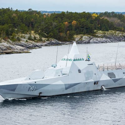 Ruotsalainen korvetti HMS Visby osallistui etsintöihin Tukholman saaristossa sunnuntaina.