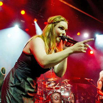 Anette Olzon Nightwishin kanssa Montreuxissa, Sveitsissä heinäkuussa 2012.
