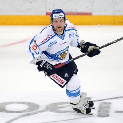 Leo komarov, ishockeyspelare
