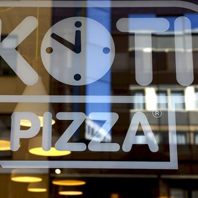 Kotipizza Lönnrotinkadulla Helsingissä 23. kesäkuuta 2015.
