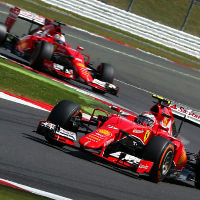 Ferrarit Silverstonen radalla