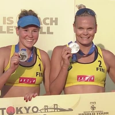 Anniina Parkkinen ja Taru Lahti-Liukkonen.