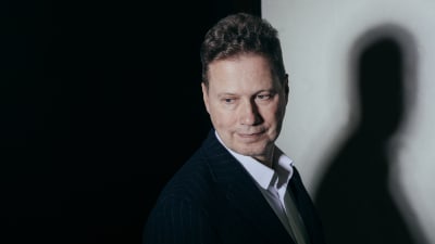 På bilden syns poeten Peter Mickwitz. 