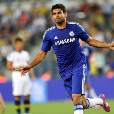 Chelsean Diego Costa tuulettaa maaliaan.