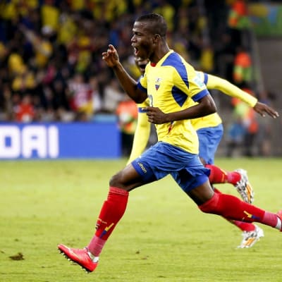 Ecuadorin Enner Valencia tuulettaa.