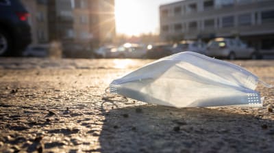 Munskydd på marken vid Ekenäs torg, Rådhustorget