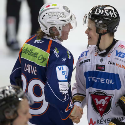Patrik Laine (vas.) ja Jesse Puljujärvi