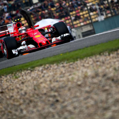 Kimi Räikkönen Shanghain radalla.