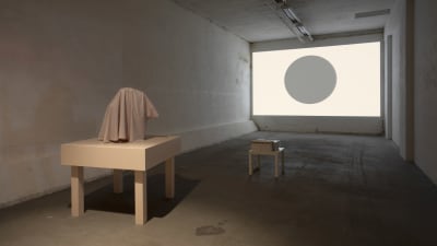 installation med video och bord