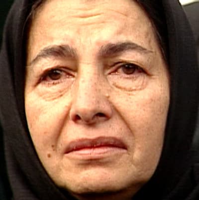 Nainen ulkolinjan dokumentissa Iran huivin alta (1999)