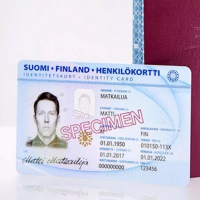 Ett identitetskort och ett pass.