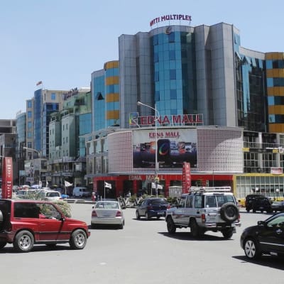 Ostoskeskuksesta Addis Abebassa, Etiopian pääkaupungissa. 