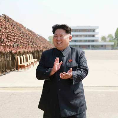 Rodong Sinmun -lehden julkaisema päiväämätön kuva Kim Jong-unista Pjongjangissa, Pohjois-Koreassa toukokuussa 2015.