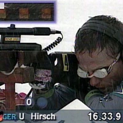 Saksalainen ampumahiihtäjä ampuu paralympialaisissa 1994