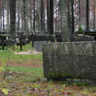 Hautakivi