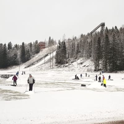 Lumitalkoot Vöyrillä tammikuussa 2020. 