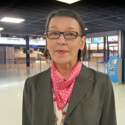Oulun lentoaseman päällikkö Liisa Sallinen