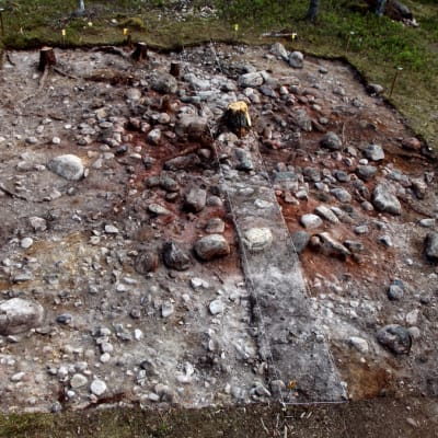 Iin Keelaharjun kaivauksissa löytyi aiemmin tuntematon hautatyyppi