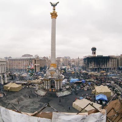 Näkymä itsenäisyydenaukiosta Kiovassa 25. helmikuuta 2014. 