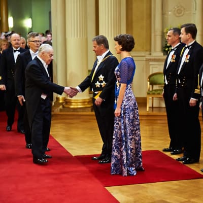 Tuomas Gerdt hälsade på presidentparet som förste gäst
