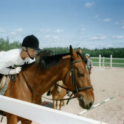 Maya Weber red redan som ung flicka