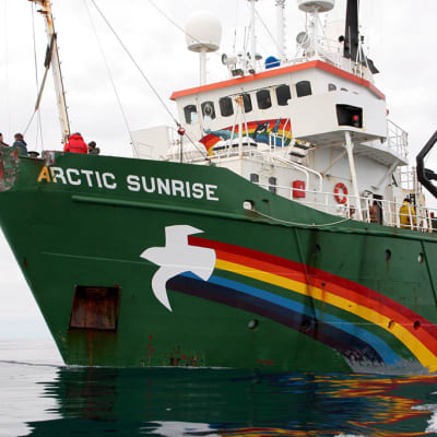 Greenpeacen Arctic Sunrise -laiva.