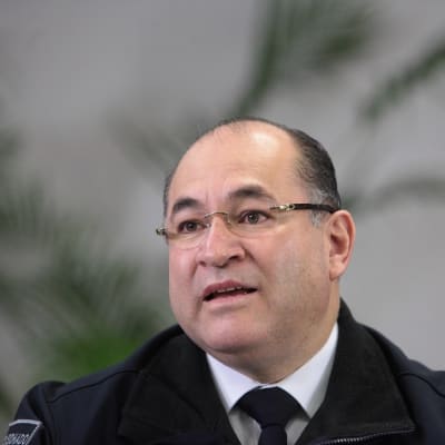 Enrique Galindo lähikuvassa.