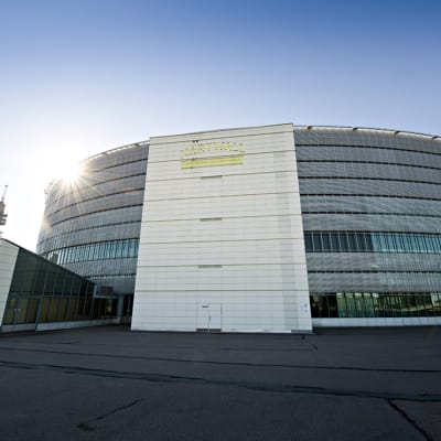 Helsinki Areenasta ison osan omistava venäläinen liikemies Arkadi Rotenberg joutui torstaina EU:n pakotelistalle.