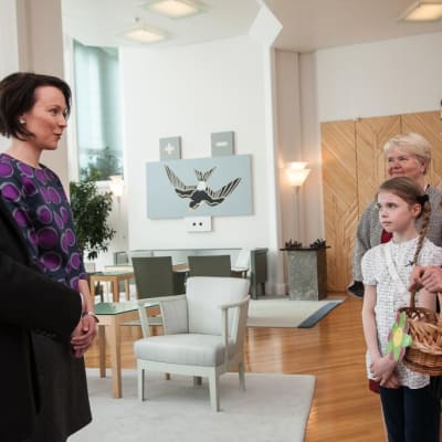 Presidentparet köpte Majblommor på tisdagen.
