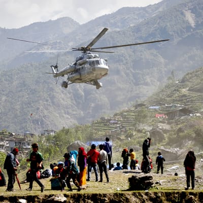 Utländska fotvandrare saknas i Nepal