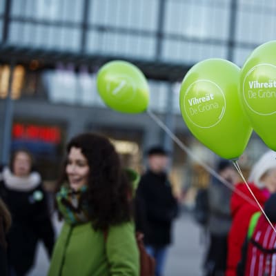 Vihreiden eduskuntavaalikampanjan avaustilaisuus Narinkkatorilla Helsingissä 12. maaliskuuta.